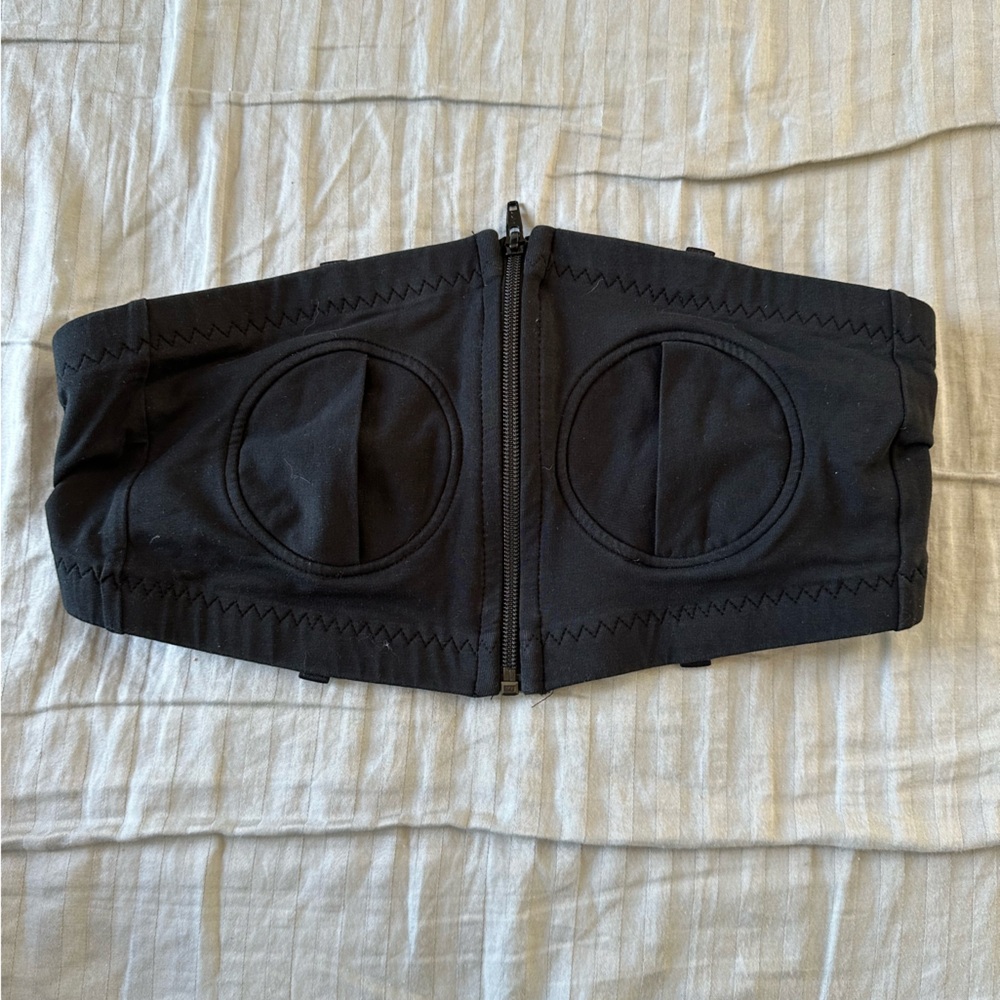 Black Front-Zipper Pumping Bra